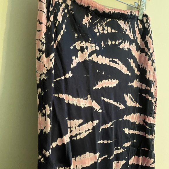 YOUNG FABULOUS & BROKE Pink Tie Dye Midi Skirt - Picture 3 of 5